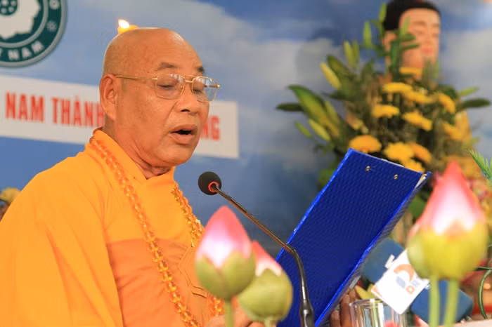 Hòa thượng Thích Thiện Nguyện, Ủy viên Thường trực Hội đồng Trị sự Giáo hội Phật giáo Việt Nam, quyền Trưởng Ban Trị sự Giáo hội Phật giáo Việt Nam thành phố Đà Nẵng: “Chủ quyền quốc gia là thiêng liêng và bất khả xâm phạm, vì vậy đề nghị nhà cầm quyền Trung Quốc dừng ngay những hành động khiêu khích, leo thang trên biển, rút ngay giàn khoan Hải Dương 981 ra ngay khỏi vùng đặc quyền kinh tế của Việt Nam”.