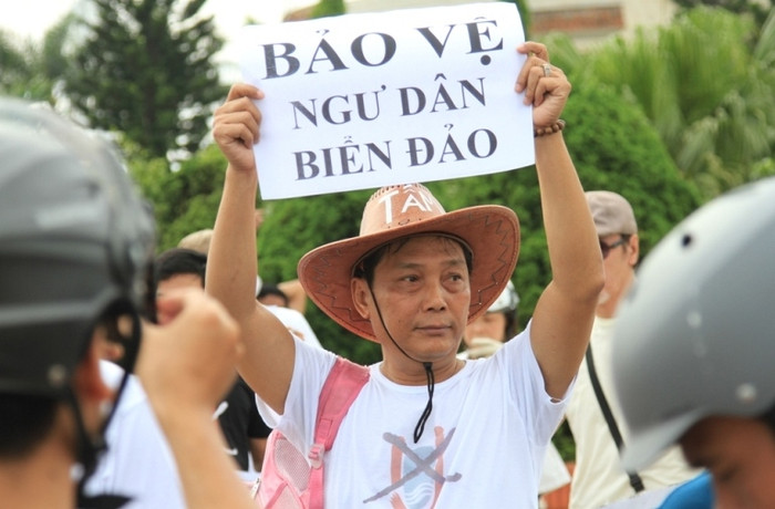 Từ khẩu hiệu ghi bằng tiếng Việt... Từ khẩu hiệu ghi bằng tiếng Việt...