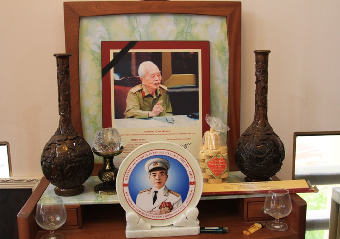 Ông Phạm Trung Kiên dành riêng một phòng trên tầng cao nhất của ngôi nhà để thờ Đại tướng Võ Nguyên Giáp...