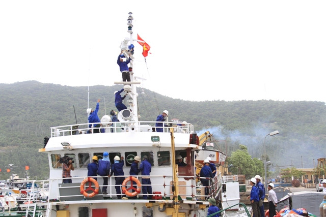 Các thiết bị đang được lắp đặt ở giai đoạn cuối cùng trên tàu KN 766. Các thiết bị đang được lắp đặt ở giai đoạn cuối cùng trên tàu KN 766.