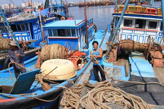 Chuẩn bị ngư cụ... Chuẩn bị ngư cụ...
