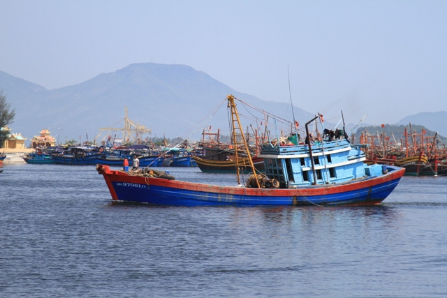 Tất cả đã được chuẩn bị kỹ, nhiều tàu bắt đầu tiến ra biển Hoàng Sa đánh bắt hải sản, góp phần bảo vệ, giữ gìn chủ quyền thiêng liêng của Tổ quốc. Tất cả đã được chuẩn bị kỹ, nhiều tàu bắt đầu tiến ra biển Hoàng Sa đánh bắt hải sản, góp phần bảo vệ, giữ gìn chủ quyền thiêng liêng của Tổ quốc.