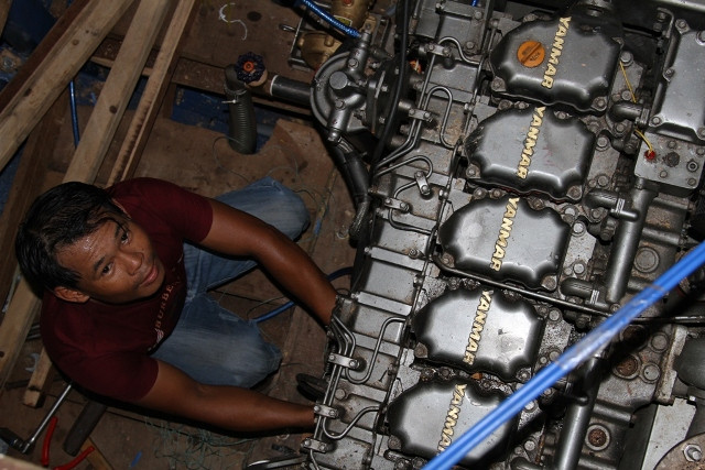 Tàu có công suất 850 CV, có thể đáp ứng đi biển dài ngày. Tàu có công suất 850 CV, có thể đáp ứng đi biển dài ngày.