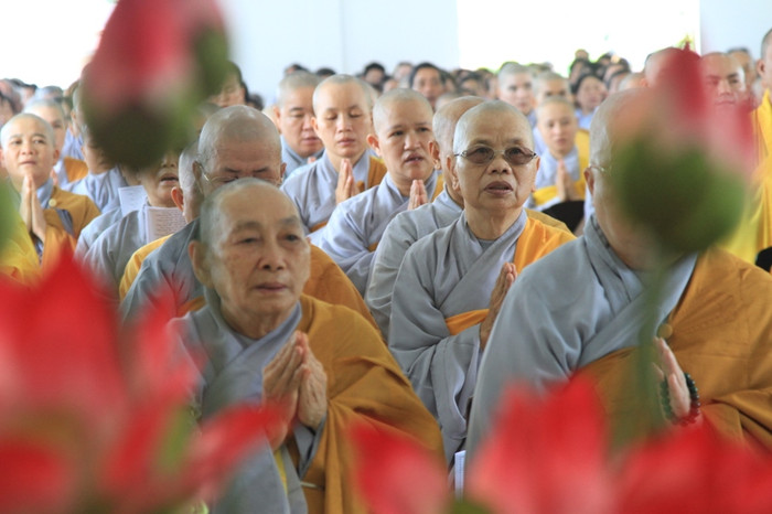 ...và không có lý do gì để biện minh cho sự xuất hiện trái phép của giàn khoan Hải Dương 981 trên biển Đông trong những ngày qua. ...và không có lý do gì để biện minh cho sự xuất hiện trái phép của giàn khoan Hải Dương 981 trên biển Đông trong những ngày qua.