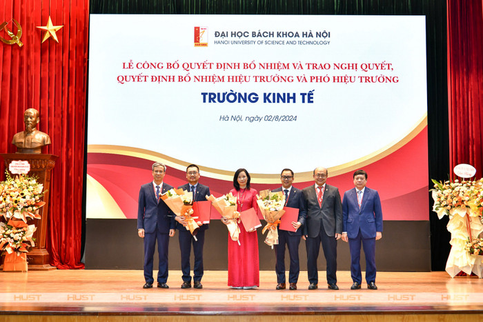 Trường Kinh tế Hiệu trưởng: Phó giáo sư Nguyễn Danh Nguyên – nguyên Viện trưởng Viện Kinh tế và Quản lý; Phó Hiệu trưởng: Phó Giáo sư Đào Thanh Bình – Giảng viên cao cấp Viện Kinh tế và Quản lý; Phó Hiệu trưởng: Phó Giáo sư Phạm Thị Kim Ngọc – Giảng viên cao cấp Viện Kinh tế và Quản lý. Trường Kinh tế Hiệu trưởng: Phó giáo sư Nguyễn Danh Nguyên – nguyên Viện trưởng Viện Kinh tế và Quản lý; Phó Hiệu trưởng: Phó Giáo sư Đào Thanh Bình – Giảng viên cao cấp Viện Kinh tế và Quản lý; Phó Hiệu trưởng: Phó Giáo sư Phạm Thị Kim Ngọc – Giảng viên cao cấp Viện Kinh tế và Quản lý.