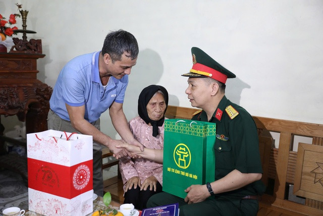 Hà Nội dành hơn 6 tỷ đồng tặng quà người có công nhân dịp Lễ Quốc khánh. Ảnh: VGP/Minh Anh Hà Nội dành hơn 6 tỷ đồng tặng quà người có công nhân dịp Lễ Quốc khánh. Ảnh: VGP/Minh Anh