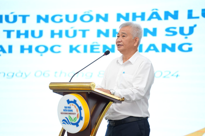 Tiến sĩ Nguyễn Tuấn Khanh - Chủ tịch Hội đồng trường Trường Đại học Kiên Giang. Ảnh:website nhà trường 454052860_1244821893164040_4379931112709753318_n.jpg