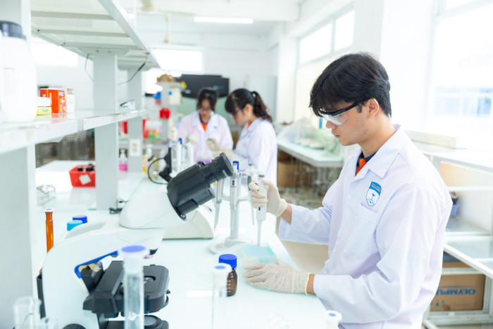Năm nay, Công nghệ thông tin và Dược học là 2 ngành có điểm chuẩn cao nhất ở phương thức xét tuyển điểm thi tốt nghiệp trung học phổ thông, Trường Đại học Công nghệ Thành phố Hồ Chí Minh. Ảnh: NTCC 3N7A5087.jpg