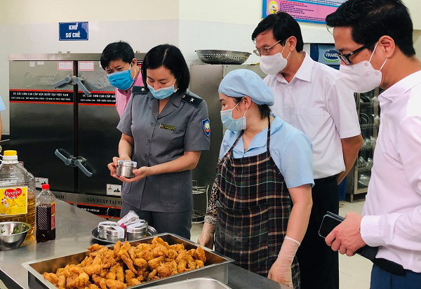 Ban Chỉ đạo công tác an toàn thực phẩm thành phố Hà Nội gồm 24 thành viên, là lãnh đạo các sở, ngành và đơn vị liên quan của thành phố. Ảnh: thanhuyhanoi.vn a8fa2a82-1dc5-4f61-b055-75d487f5c7c6.jpg