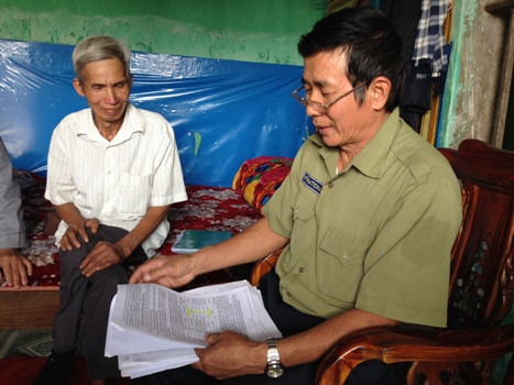 Nhiều người cao niên ở thôn Thọ Đức, xã Tam Đa bức xúc vì sự dung túng cho sai phạm của chính quyền. Nhiều người cao niên ở thôn Thọ Đức, xã Tam Đa bức xúc vì sự dung túng cho sai phạm của chính quyền.