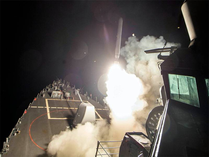 Ý định rung cây dọa khỉ của ông Donald Trump trong vụ bắn Tomahawk vào Syria đã thất bại? Ảnh minh họa: Times of India. Ý định rung cây dọa khỉ của ông Donald Trump trong vụ bắn Tomahawk vào Syria đã thất bại? Ảnh minh họa: Times of India.