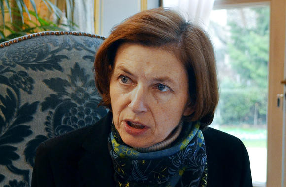 Bộ trưởng Quốc phòng Pháp Florence Parly trả lời phỏng vấn hãng tin Nikkei Asia Review Á tại Paris. (Ảnh: Tallulah Lutkin / Nikkei Asia Review)