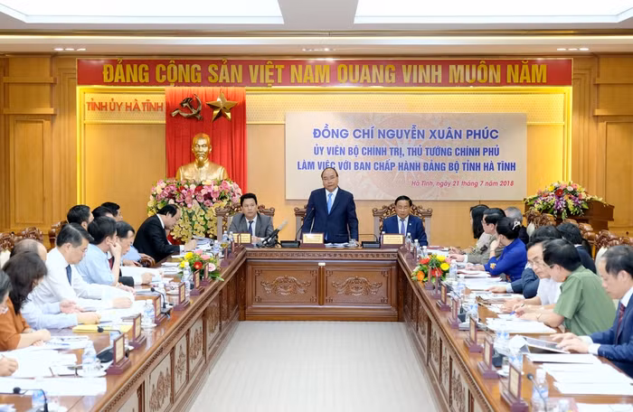 Thủ tướng đánh giá cao Hà Tĩnh thời gian qua phát triển toàn diện. (Ảnh: VGP)