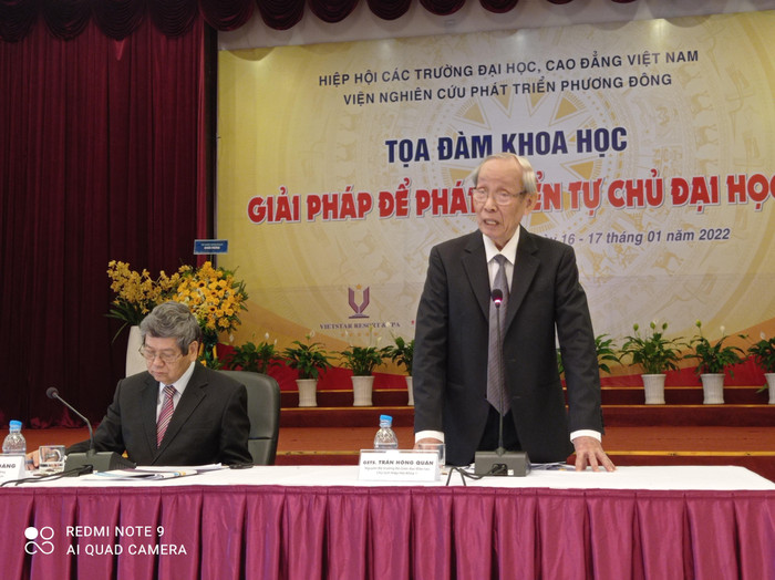 Giáo sư, Tiến sĩ Trần Hồng Quân phát biểu, ảnh: HT. Giáo sư, Tiến sĩ Trần Hồng Quân phát biểu, ảnh: HT.