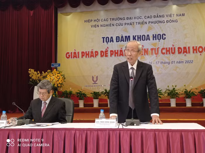 Giáo sư, Tiến sĩ Trần Hồng Quân phát biểu, ảnh: HT.