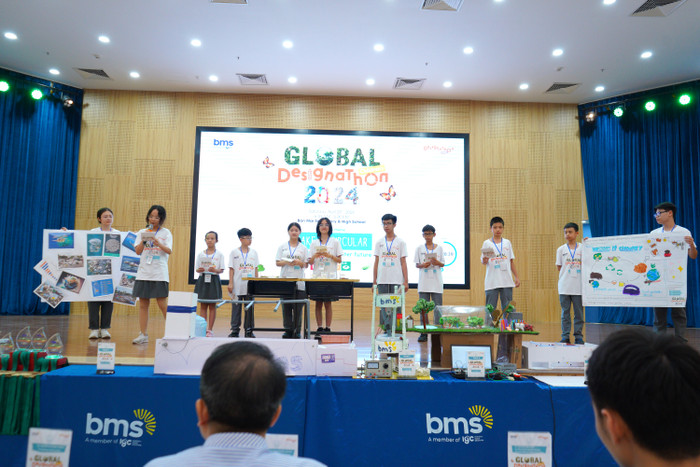 Team 1 thuyết trình ý tưởng " Bioplastic - sản xuất các vật dụng từ nhựa sinh học từ vỏ bưởi”, Ảnh 6 -Team 1.JPG