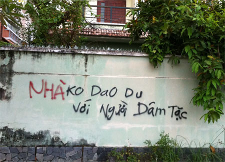 Nhắc nhở với những kẻ có ý đồ xấu. Nhắc nhở với những kẻ có ý đồ xấu.