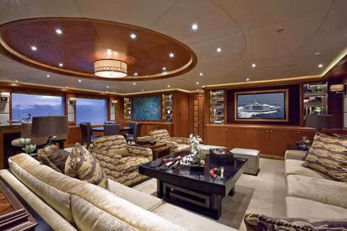 Những chiếc ghế êm ái xuất hiện ở khắp nơi, phục vụ du khách bất cứ khi nào muốn ngồi nghỉ sau một ngày vui chơi.