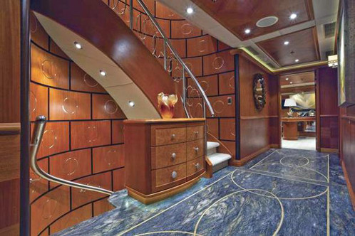 Nền nhà lát đá cẩm thạch luôn mang đến vẻ sang trọng cho không gian phòng. Nền nhà lát đá cẩm thạch luôn mang đến vẻ sang trọng cho không gian phòng.