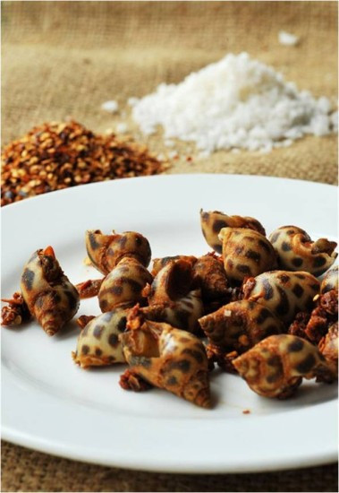 Ốc - món khoái khẩu của người Sài Gòn.