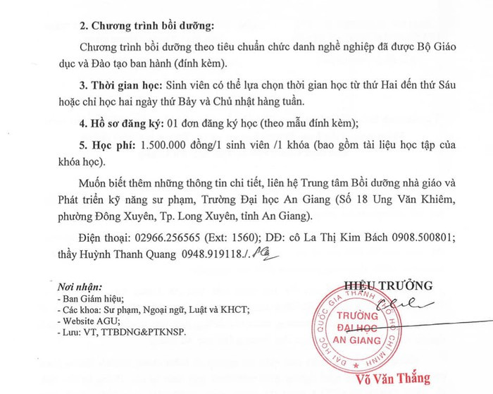 Cùng nội dung nhưng Trường đại học An Giang dạy cho sinh viên là 1.500.000 đồng nhưng giáo viên là 2.000.000 đồng (Ảnh: Thanh An). Cùng nội dung nhưng Trường đại học An Giang dạy cho sinh viên là 1.500.000 đồng nhưng giáo viên là 2.000.000 đồng (Ảnh: Thanh An).