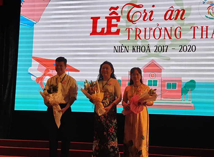 Thầy Trần Ngọc Thuận - giáo viên chủ nhiệm lớp 12A7 (ảnh: P.L)