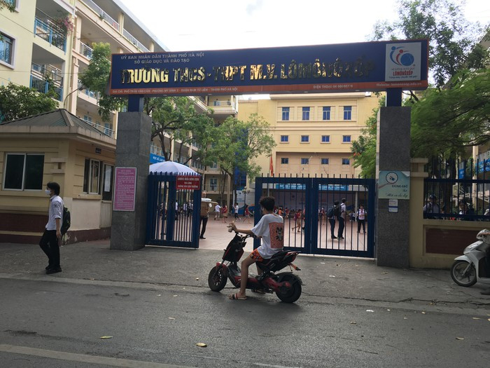 Tại Trường Lômônôxốp, học sinh được học tập trong môi trường giáo dục toàn diện, có cơ hội, điều kiện phát triển phẩm chất, năng lực và tư duy sáng tạo, tự tin hội nhập. Ảnh: Vũ Phương. Tại Trường Lômônôxốp, học sinh được học tập trong môi trường giáo dục toàn diện, có cơ hội, điều kiện phát triển phẩm chất, năng lực và tư duy sáng tạo, tự tin hội nhập. Ảnh: Vũ Phương.