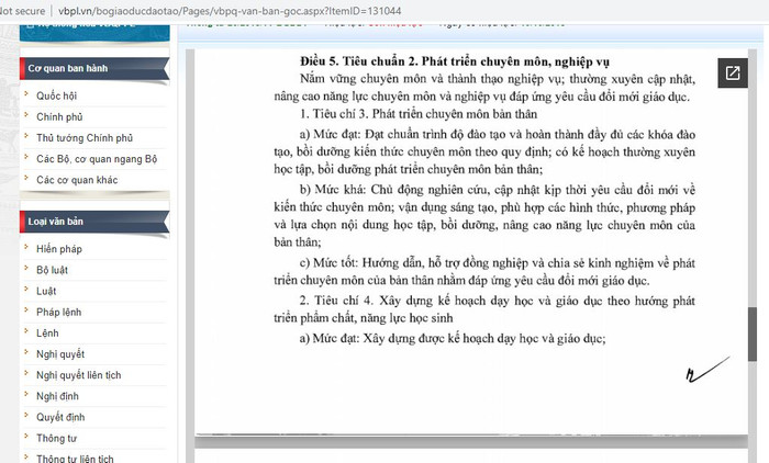 Nhiều nơi hiệu trưởng thường bám vào quy định tại Điều 5, Thông tư số 20/2018/TT-BGDĐT để định hướng giáo viên đăng ký các lớp học nâng chuẩn do các trung tâm liên kết với trường đại học tổ chức, ảnh chụp màn hình.