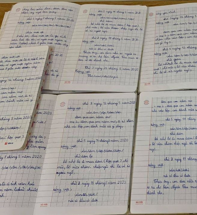 Vở viết của học sinh lớp 1 Bản Xàn, Trường Tiểu học Hữu Khuông, huyện Tương Dương (Ảnh Phòng Giáo dục và Đào tạo huyện cung cấp) Vở viết của học sinh lớp 1 Bản Xàn, Trường Tiểu học Hữu Khuông, huyện Tương Dương (Ảnh Phòng Giáo dục và Đào tạo huyện cung cấp)