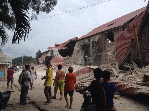 Người dân vẫn chưa hết bàng hoàng.