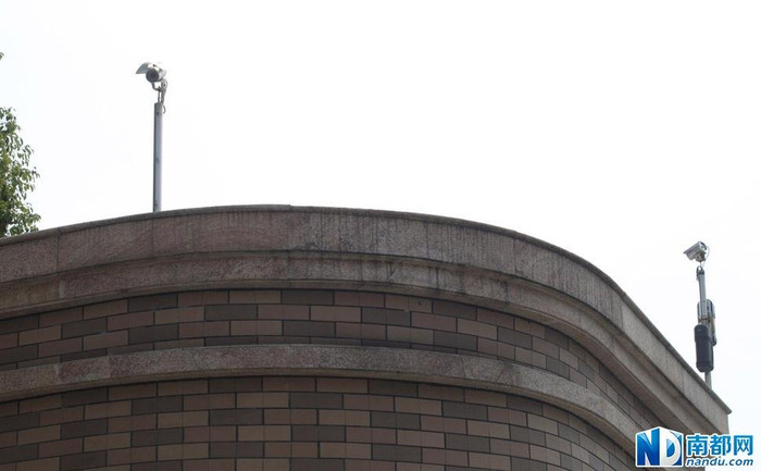 Camera trên các góc tòa biệt thự. Camera trên các góc tòa biệt thự.