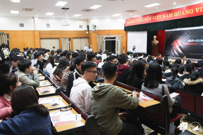 "Ngày hội thông tin" đã thu hút hàng trăm bạn trẻ tham gia. ảnh: Ban tổ chức cuộc thi. "Ngày hội thông tin" đã thu hút hàng trăm bạn trẻ tham gia. ảnh: Ban tổ chức cuộc thi.