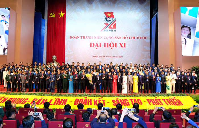 Thủ tướng Nguyễn Xuân Phúc với Ban chấp hành Trung ương Đoàn nhiệm kỳ mới (Ảnh: VPCP). Thủ tướng Nguyễn Xuân Phúc với Ban chấp hành Trung ương Đoàn nhiệm kỳ mới (Ảnh: VPCP).