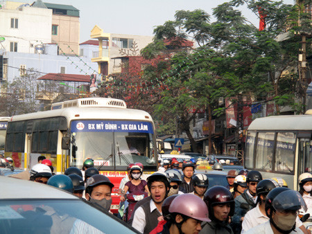 Bí thư Thành ủy Hà Nội khẳng định, nếu không hạn chế phương tiện cá nhân thì sẽ đến lúc quyền được đi cũng không có Bí thư Thành ủy Hà Nội khẳng định, nếu không hạn chế phương tiện cá nhân thì sẽ đến lúc quyền được đi cũng không có