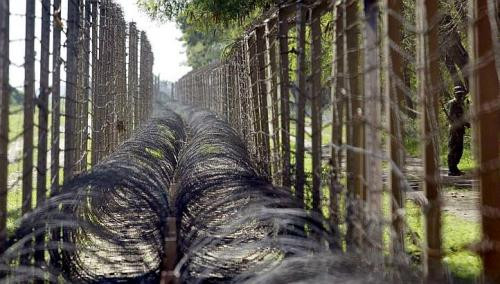 Biên giới Ấn Độ - Pakistan vẫn thỉnh thoảng nổ ra các cuộc đọ súng giữa 2 bên Biên giới Ấn Độ - Pakistan vẫn thỉnh thoảng nổ ra các cuộc đọ súng giữa 2 bên