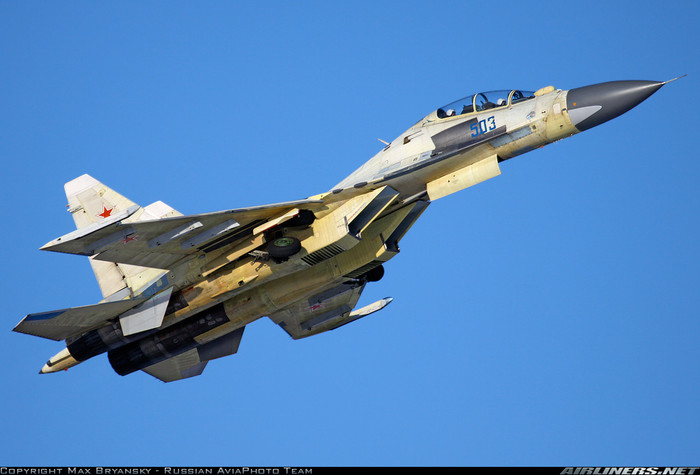 Su-30MK2, chiếc chiến đấu cơ được cho là "bản gốc" của J-16 mà Trung Quốc "tự chế tạo" và vừa biên chế cho hải quân nước này Su-30MK2, chiếc chiến đấu cơ được cho là "bản gốc" của J-16 mà Trung Quốc "tự chế tạo" và vừa biên chế cho hải quân nước này