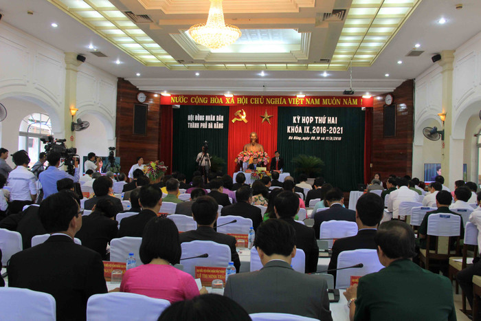 Kỳ họp thứ 2 HĐND TP Đà Nẵng khóa IX, nhiệm kỳ 2016-2021 khai mạc vào sáng 9/8/2016. Ảnh: Hoàng Tuấn Kỳ họp thứ 2 HĐND TP Đà Nẵng khóa IX, nhiệm kỳ 2016-2021 khai mạc vào sáng 9/8/2016. Ảnh: Hoàng Tuấn