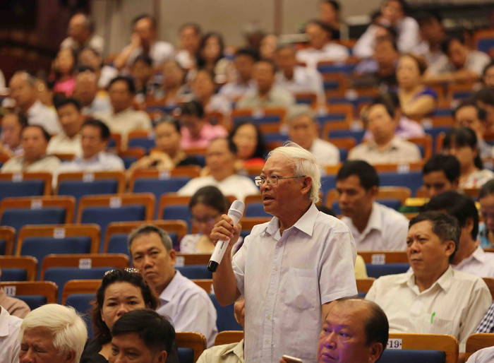 Cử tri Đà Nẵng bức xúc trước tình trạng ô nhiễm môi trường mà nhà máy thép Formosa (Hà Tĩnh) gây ra đối với biển miền Trung. Ảnh: H.T