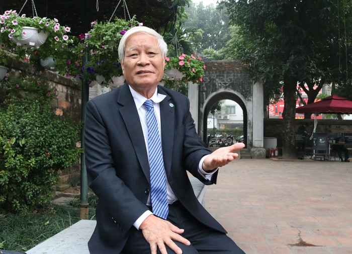 Tiến sĩ Nguyễn Viết Chức trao đổi với phóng viên. Ảnh: Đỗ Thơm Tiến sĩ Nguyễn Viết Chức trao đổi với phóng viên. Ảnh: Đỗ Thơm