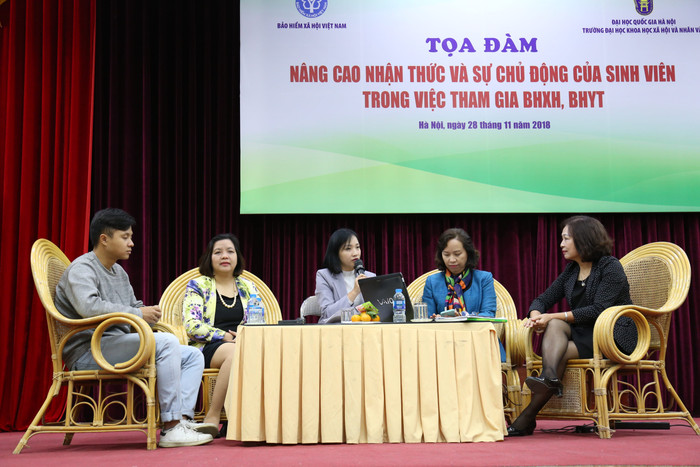 Quang cảnh tọa đàm.