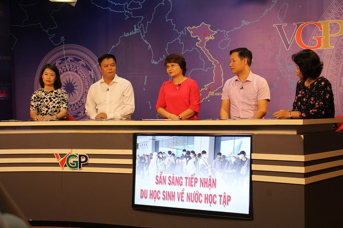 Tọa đàm “Sẵn sàng tiếp nhận du học sinh về nước học tập”. Ảnh: Kim Anh