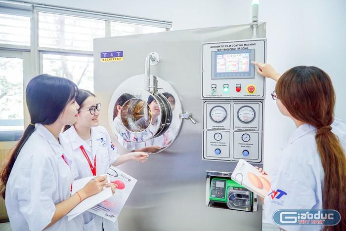 Trường Đại học Tôn Đức Thắng được xem như một cơ sở giáo dục đại học tự chủ toàn diện khá thành công, ảnh minh họa, nguồn: TDTU. Trường Đại học Tôn Đức Thắng được xem như một cơ sở giáo dục đại học tự chủ toàn diện khá thành công, ảnh minh họa, nguồn: TDTU.