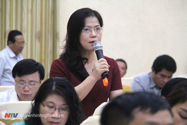 Bà Nguyễn Thị Kim Chi, Giám đốc Sở Giáo dục và Đào tạo Nghệ An phát biểu trong một phiên họp, ảnh: Đài Truyền hình Nghệ An. Bà Nguyễn Thị Kim Chi, Giám đốc Sở Giáo dục và Đào tạo Nghệ An phát biểu trong một phiên họp, ảnh: Đài Truyền hình Nghệ An.