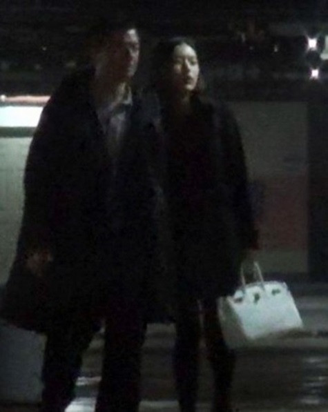 Chia tay vợ không lâu, Lý Á Bằng đã tìm cho mình người tình trẻ tuổi