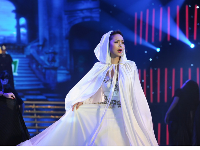 Gương mặt đầy tâm trạng nhớ nhung...