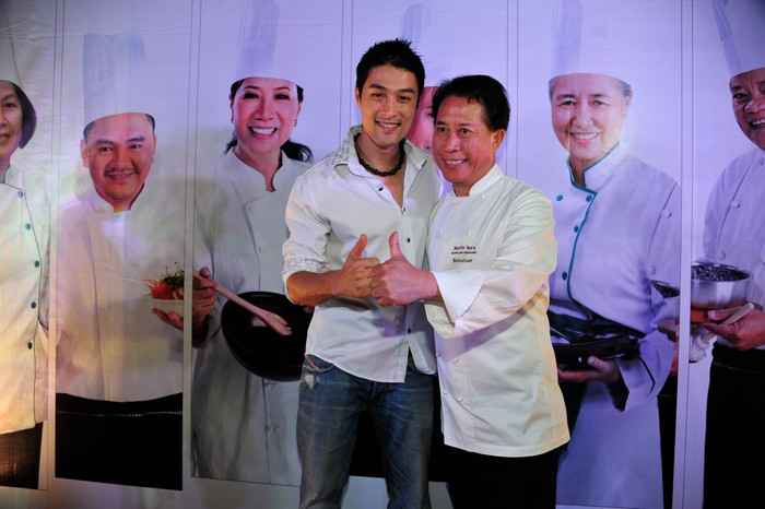 Rất xìtin cùng Johnny Trí Nguyễn.