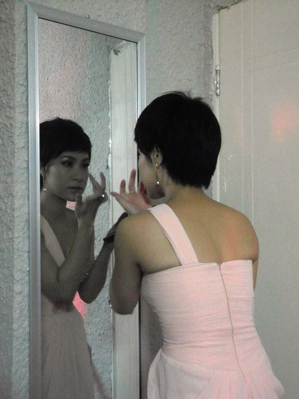 Và gò má… Và gò má…