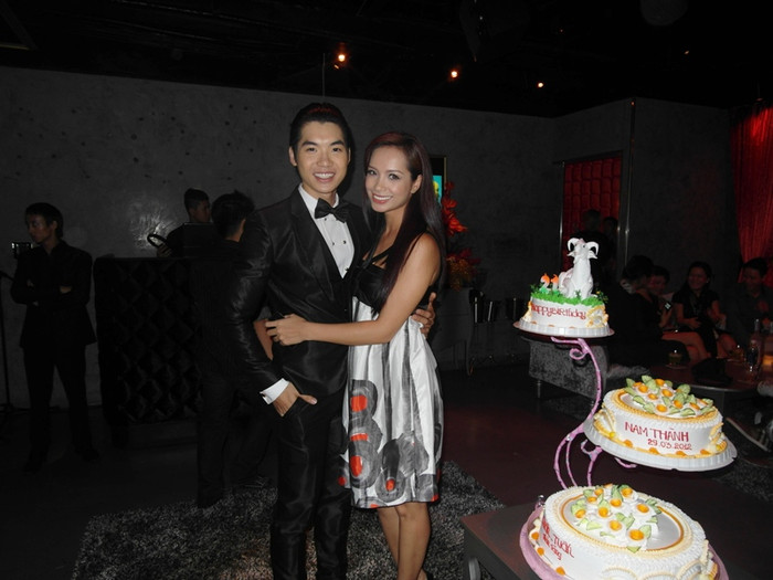 Thuý Hạnh xinh đẹp trong ngày vui của Nam Thành. Thuý Hạnh xinh đẹp trong ngày vui của Nam Thành.