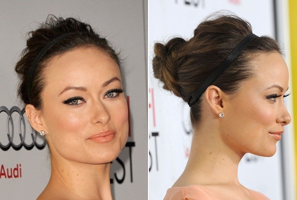 Olivia Wilde ấn tượng với kiểu đầu buộc cao và làm điệu với chiếc bờm ruy-băng màu đen. Olivia Wilde ấn tượng với kiểu đầu buộc cao và làm điệu với chiếc bờm ruy-băng màu đen.