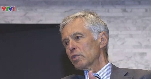 Giáo sư, Tiến sĩ Marvin Ott, ảnh: VTV. Giáo sư, Tiến sĩ Marvin Ott, ảnh: VTV.